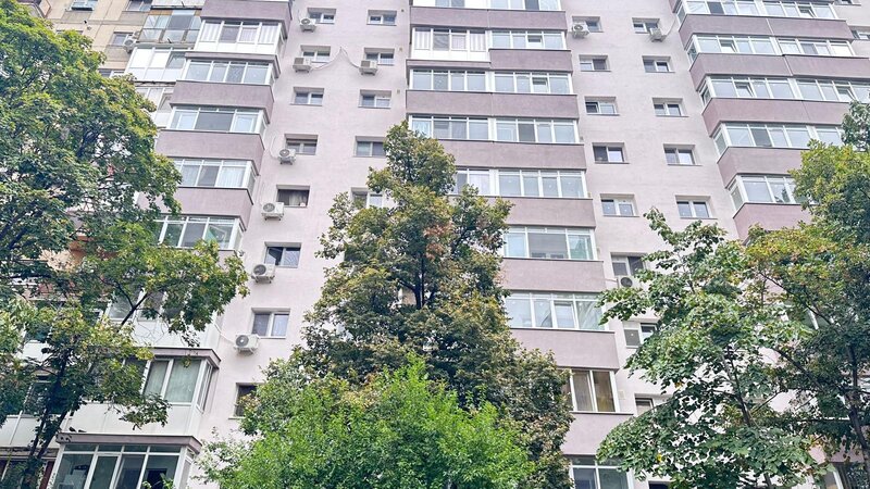 Militari, Gorjului, Moinesti