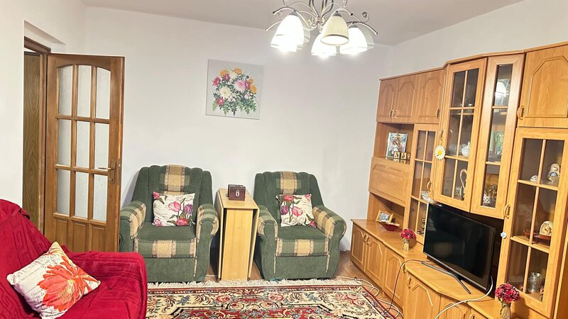 Militari, Gorjului, Moinesti