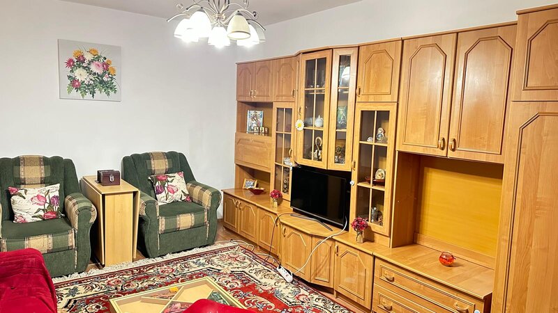 Militari, Gorjului, Moinesti